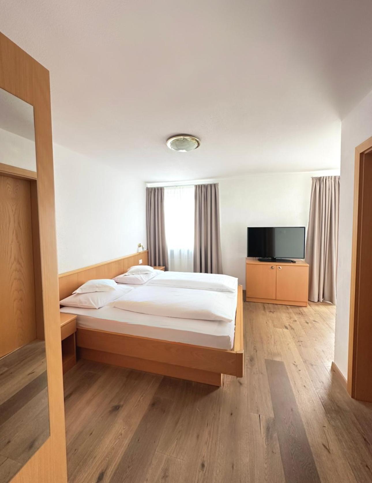Garni Hotel Dorothea Тироло Экстерьер фото
